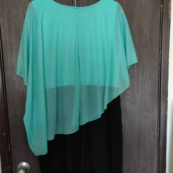 Asymmetrical Party Dress - Picture 3 of 4